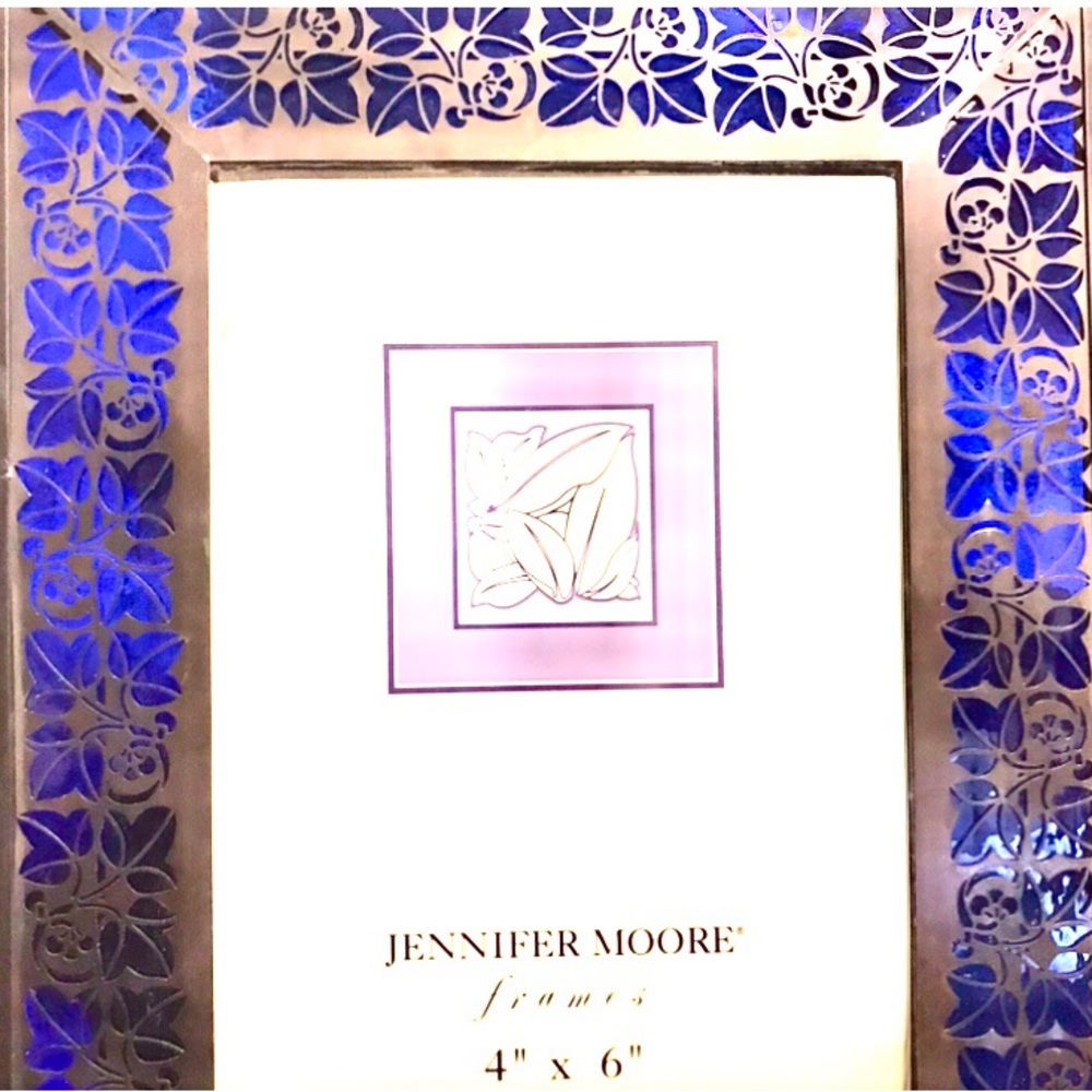 Picture frame- Jennifer Moore stained glass picture frame 4”by 6”  blue glass
